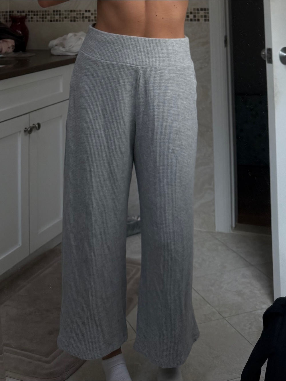 Abercrombie & Fitch gray waffle knit wide leg pants #loungewear #waffle